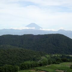 作業が終わると夏の富士山が姿を現しました