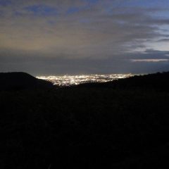 今日も片付けが終わる頃には甲府の街が煌めいていました