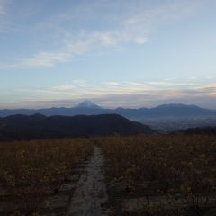 そして今日も夕陽に照らされた富士山を眺めながら作業を終了しました
