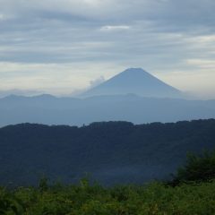 作業が終わると墨絵の様な富士山が浮かび上がりました