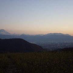 作業が終わると富士山が現れて甲府の街に灯が灯り始めました